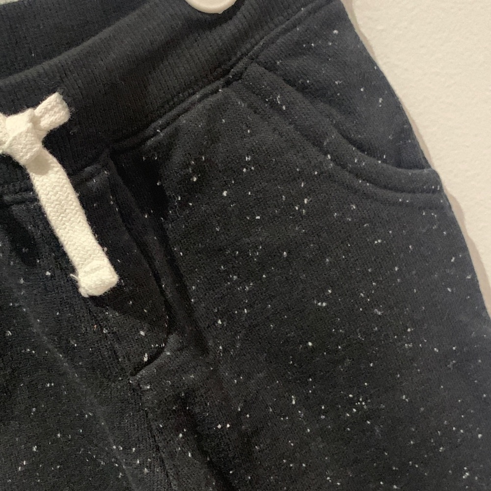 Kids Black Jogger Pants 3T - Picture 2 of 4